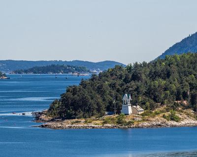 Lofotenreise-183 Abfahrt aus Oslo - im Fjord kann man viele kleine Inseln sehen.