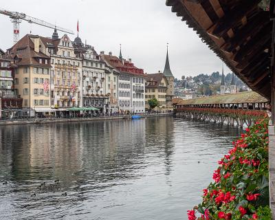 Schweiz_Okt_2019-19 Blick von der Kappelbrücke zur Altstadt Luzern