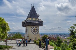 Sloweinien_2026-26 Uhrturm