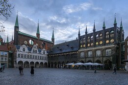 Herbst_2025-27 Rathaus