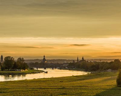 Bilder2017-152 Abendstimmung über Dresden - goldener Herbst