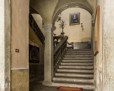 Schweiz2016-18 Der Treppenaufgang im Palazzo Salis.