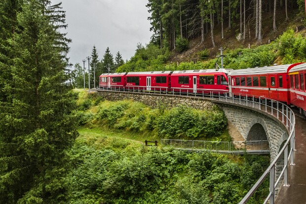 Bernina-Bahn Fotos von der Strecke zwischen Pontresina und Tirano