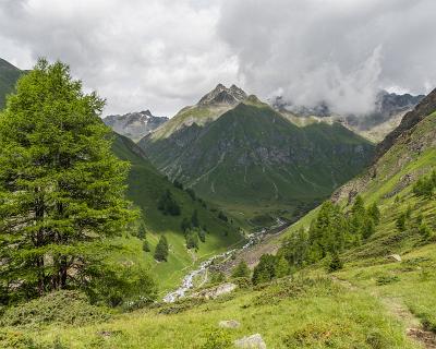 Schweiz_2017-29 Abstieg zur Alp Valamla