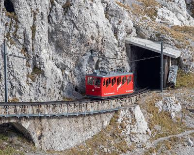Schweiz_Okt_2019-16 Zahnradbahn - überwindet Steigungen bis zu 48 Prozent.