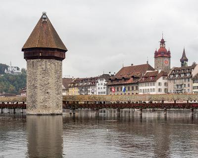 Schweiz_Okt_2019-18 Luzern - Wasserturm an der Kappelbrücke